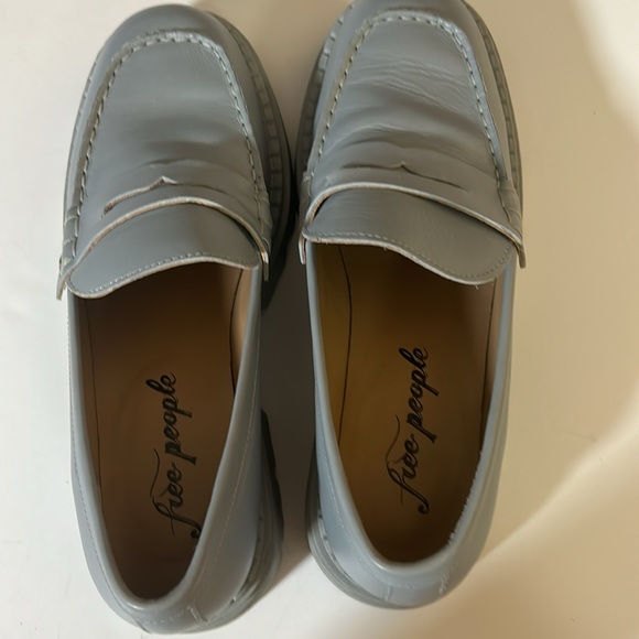Free People Lyra Lug Sole Loafer Women's size 9.5 or 39.5 EU. Tried on not worn. - Picture 6 of 6